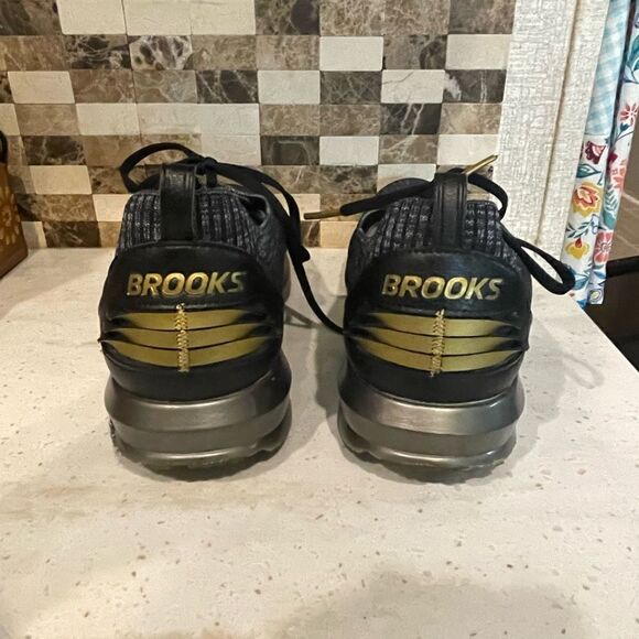 Brooks Tennis Shoes  - Picture 4 of 7